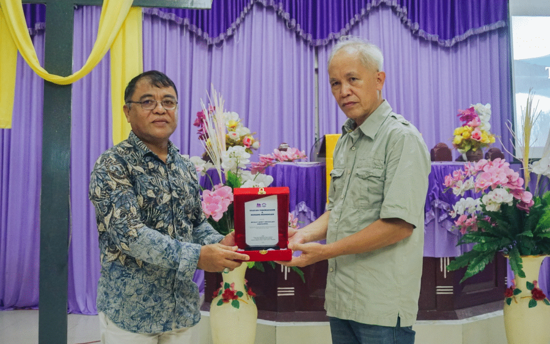 PROGRAM STUDI S2 PASTORAL KONSELING PASCASARJANA IAKN MANADO GELAR PENGABDIAN KEPADA MASYARAKAT DI GMIST YERUSALEM ENEMAWIRA